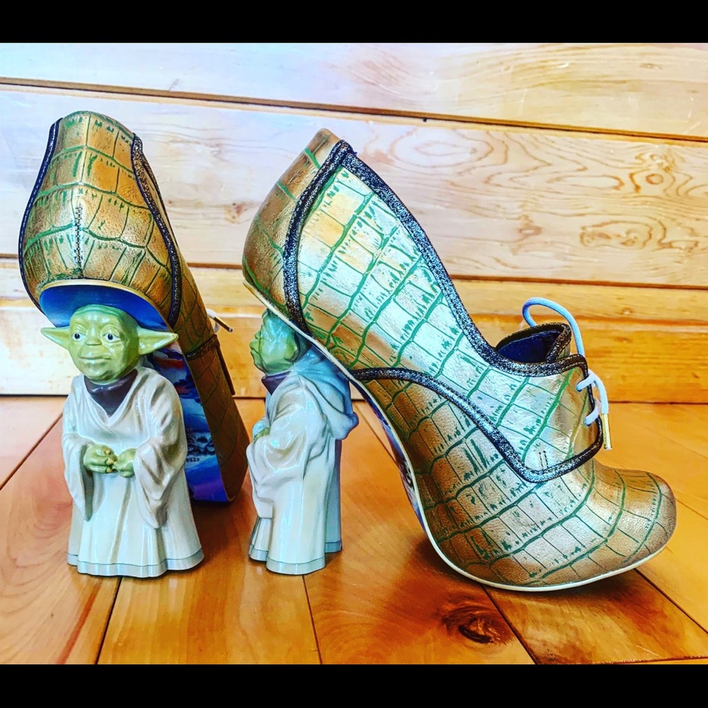 SOLD. RARE ⭐️ Irregular Choice ⭐️Yoda Heels 39